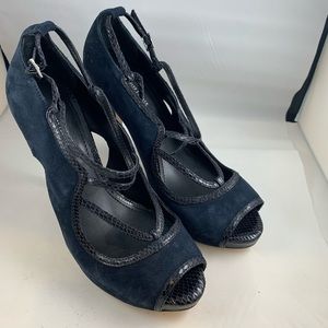 WHBM Navy blue suede heels sz 8.5 4” heels